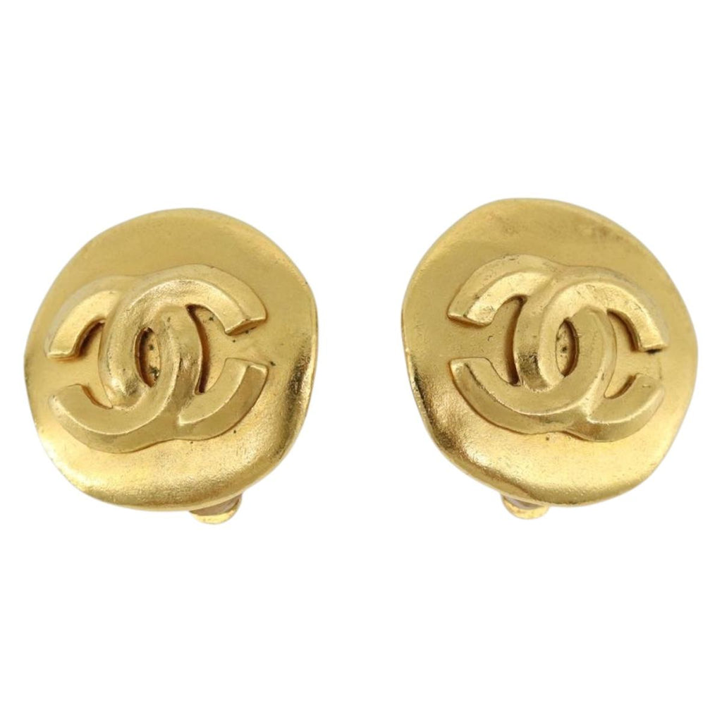 CHANEL Earring Metal Gold Tone CC Auth 189409