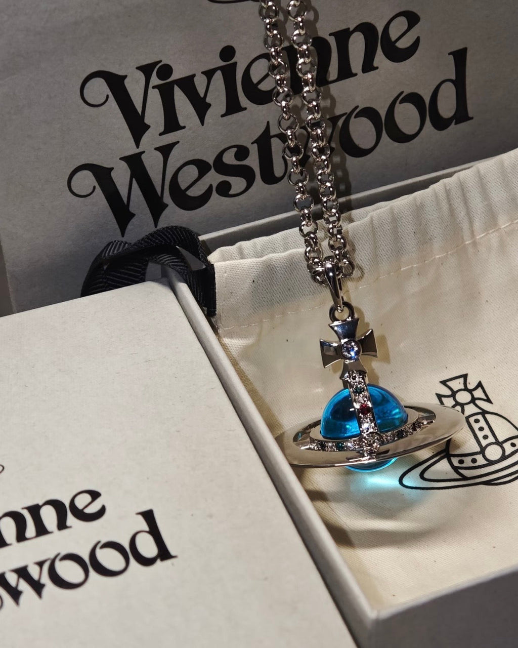 Vivienne Westwood ORB Pendant Crystal Necklace