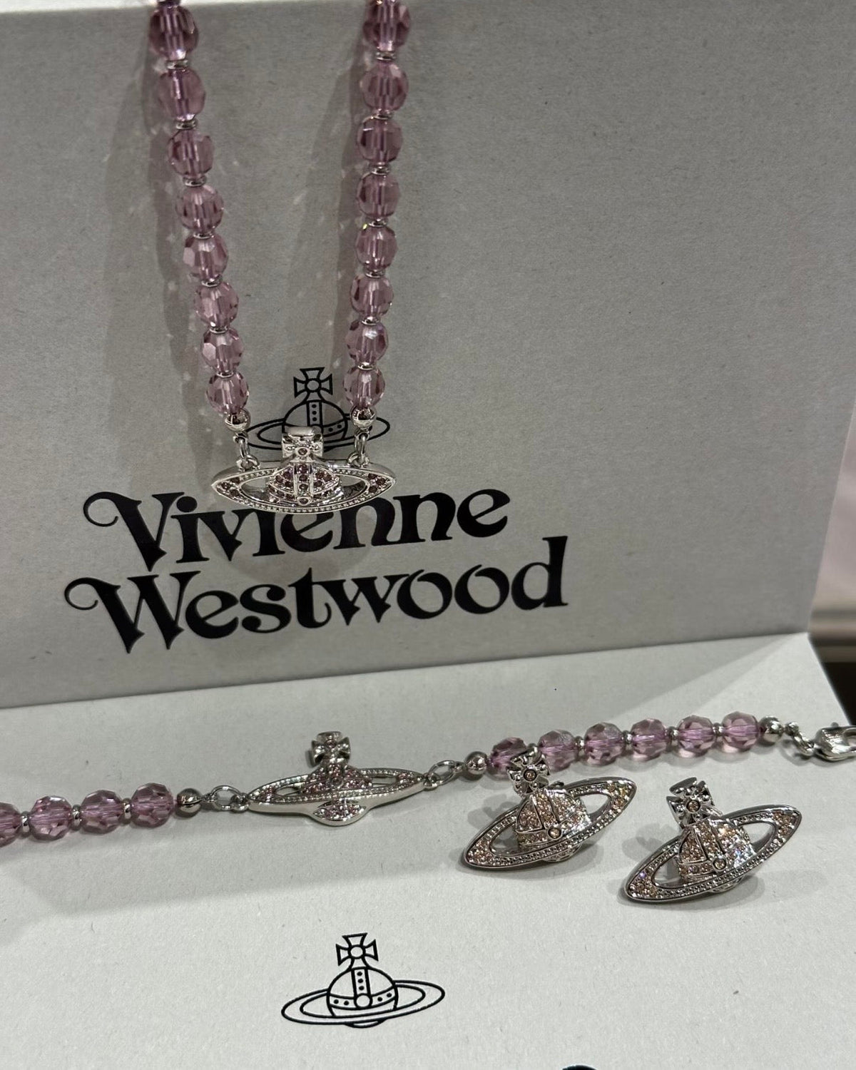 Vivienne Westwood Mini Bas Relief Choker Necklace жњЂж–°зґ«ж°ґж™¶