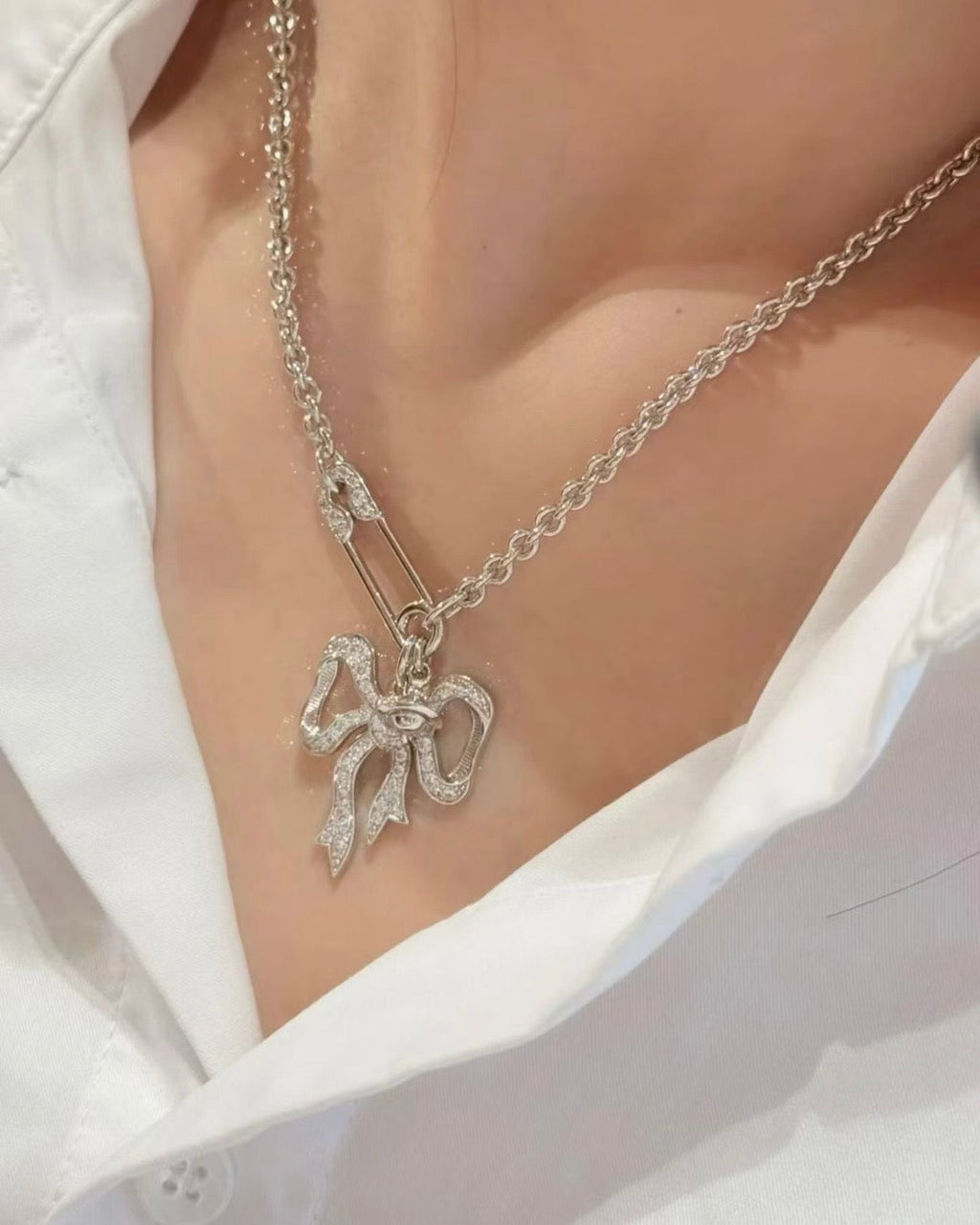 Vivienne Westwood Lilith Pendant Necklace зµ•зѕЋе¤§иќґиќ¶зµђж‰Јй‡ќрџ§·пј»жњЂж–°дёЉжћ¶пјЅ