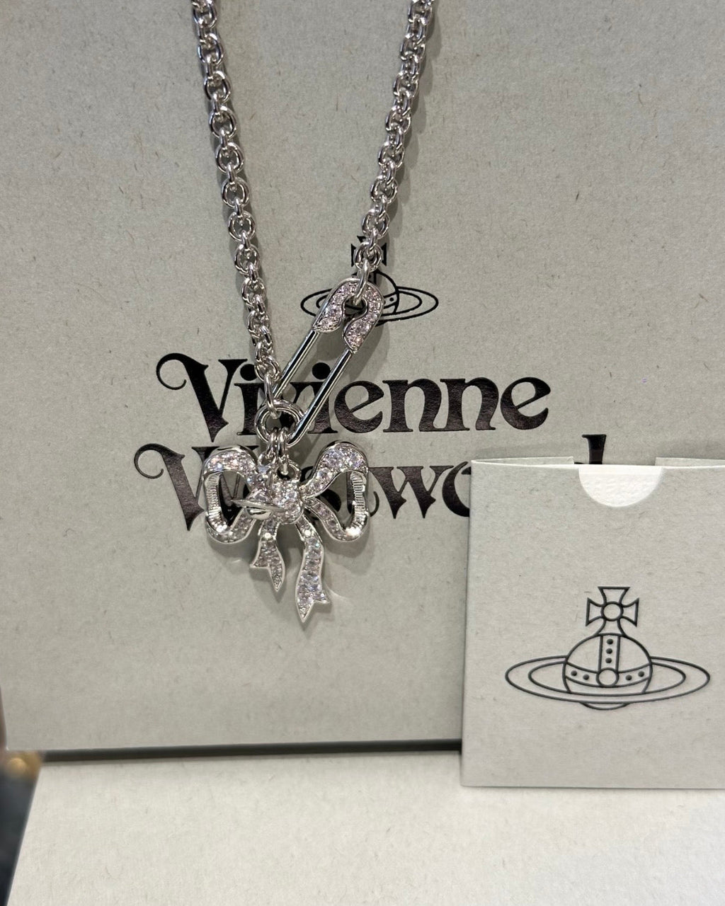Vivienne Westwood Lilith Pendant Necklace зµ•зѕЋе¤§иќґиќ¶зµђж‰Јй‡ќрџ§·пј»жњЂж–°дёЉжћ¶пјЅ