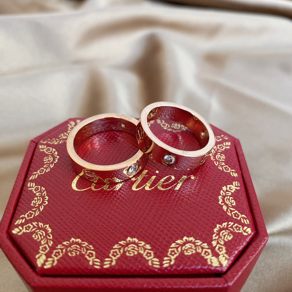 Cartier Classic Love Ring – Luxury Designer Jewelry