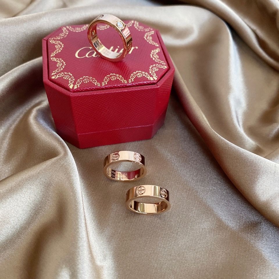 Cartier Classic Love Ring – Luxury Designer Jewelry